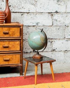 Hanna, the glass side table No. 587