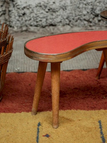 Hanna, la table d'appoint haricot N°581