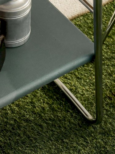 Hanna, la table d'appoint industrielle chromée N°779