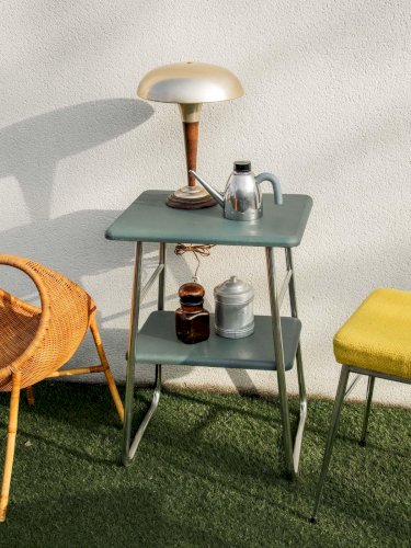 Hanna, la table d'appoint industrielle chromée N°779