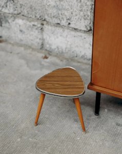 Hanna, the side table No. 260