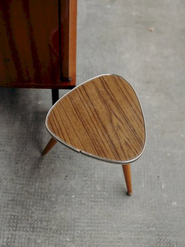 Hanna, la table d'appoint N°260