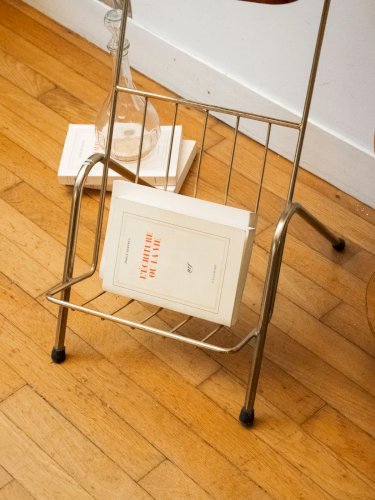 Hanna, la table d'appoint porte-documents N°734