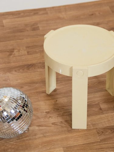 Hanna, la table d'appoint Prisunic N°88