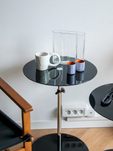 Hanna, la table d'appoint réglable N°575