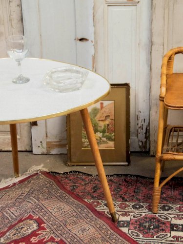 Hanna, la table d'appoint tripode en bois N°718