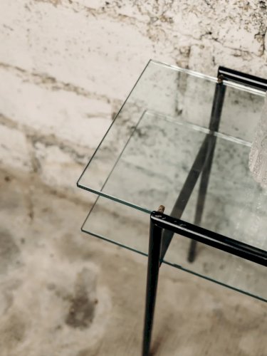 Hanna, la table en métal et verre N°511