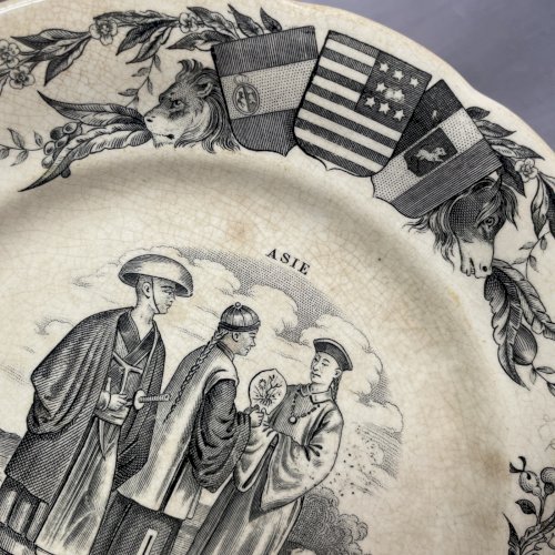 HB & Cie CHOISY LE ROI assiette parlante ASIE n°11 Japonais Annamite Chinois