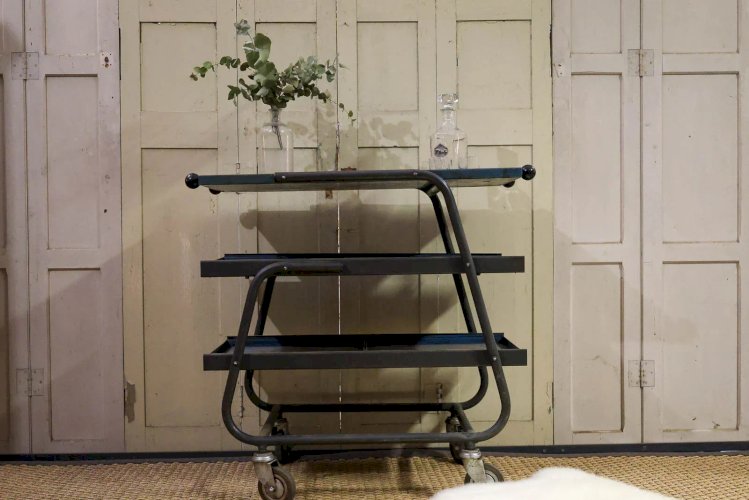 Henriette, la desserte d'atelier en métal N°153