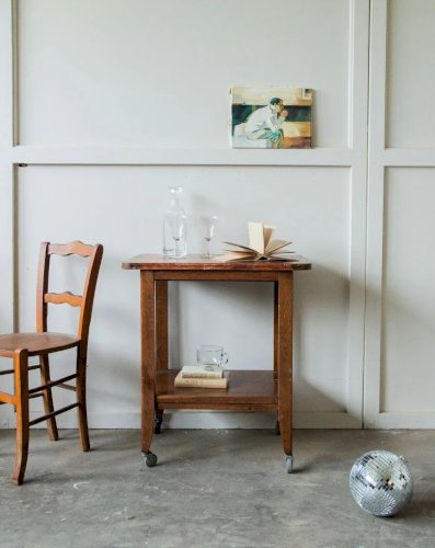 Henriette, la desserte en bois foncé N°139