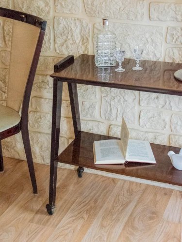 Henriette, la desserte en bois laqué N°144