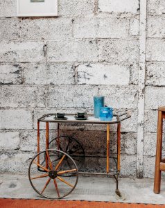 Henriette, the wooden side table N°118