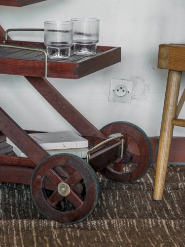 Henriette, la desserte en bois N°145