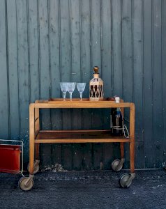 Henriette, the wooden side table N°94