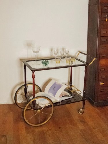 Henriette, la desserte en laiton et bois N°128