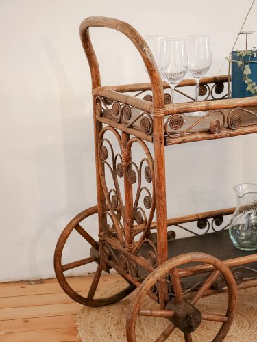 Henriette, la desserte en rotin N°166