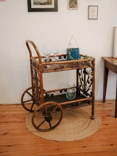 Henriette, la desserte en rotin N°166