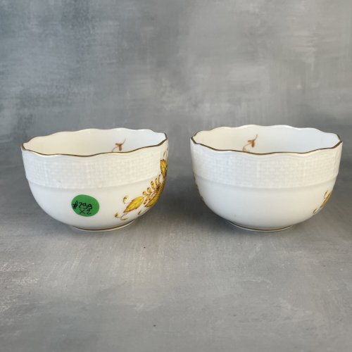 HEREND Hungary 2 tasses à thé décor Apponyi jaune porcelaine hongroise