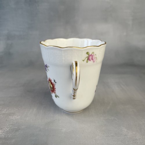 HEREND Hungary tasse à café ou moka décor Flowers porcelaine hongroise