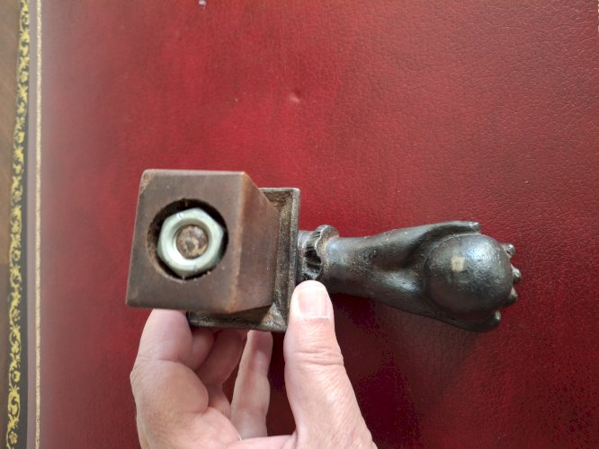 Heurtoir de porte en fonte de fer XIXè siècle ou avant