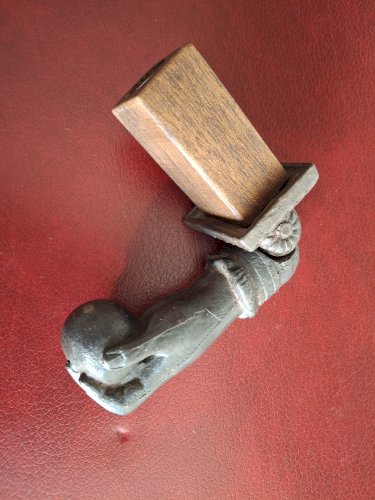 Heurtoir de porte en fonte de fer XIXè siècle ou avant