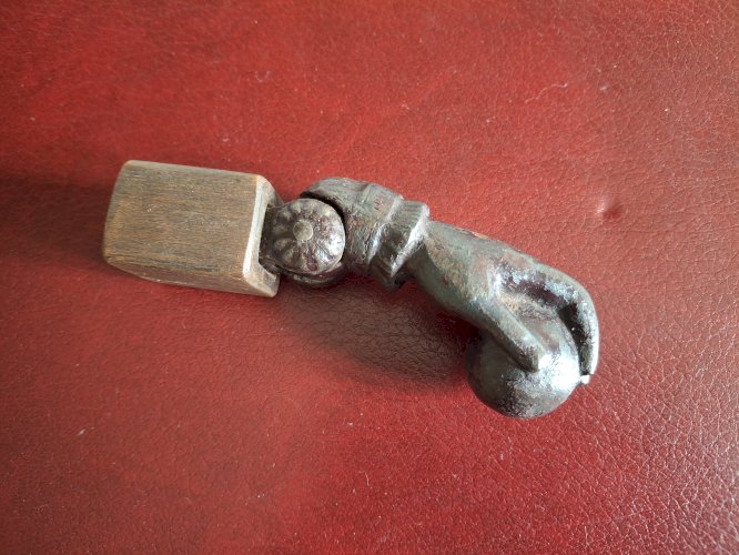 Heurtoir de porte en fonte de fer XIXè siècle ou avant