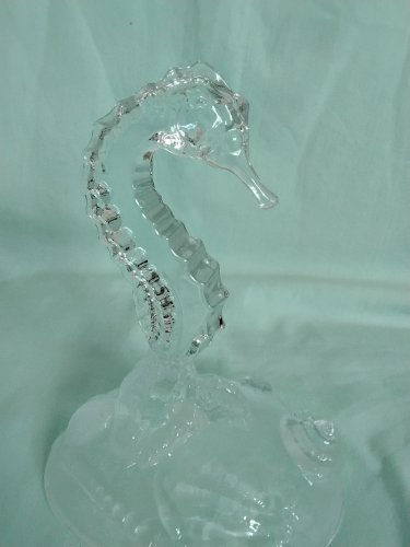 Hippocampe en cristal