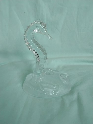 Hippocampe en cristal