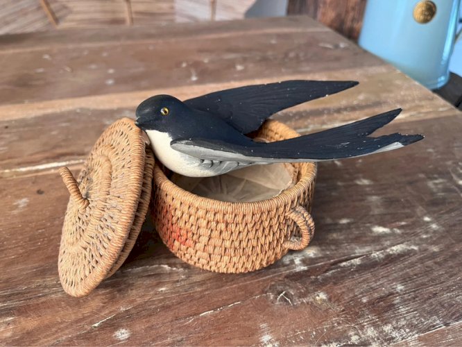 Hirondelle en terre cuite à accrocher