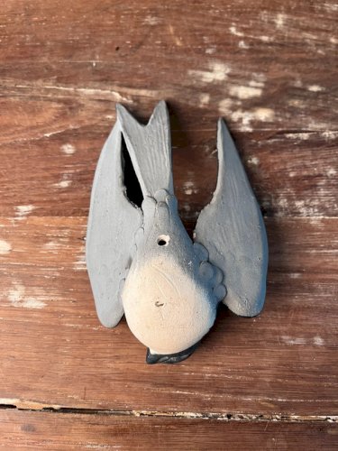 Hirondelle en terre cuite à accrocher