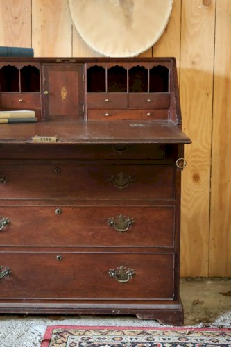 Honoré, le grand secrétaire en bois foncé N°118