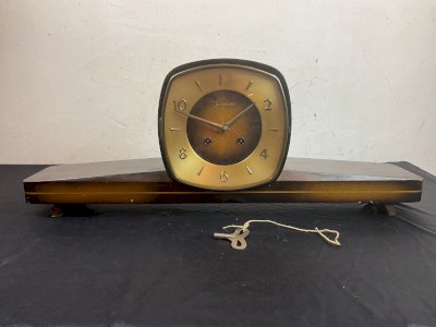 Horloge de cheminée Junghan. Art Déco. Carillon pendule