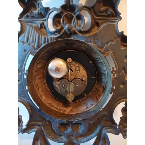 Horloge Murale 19 éme en Fonte