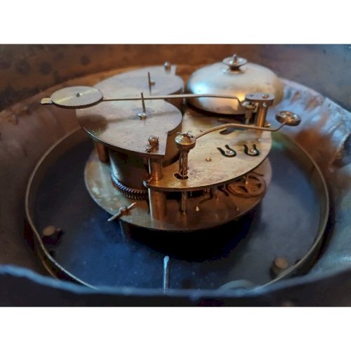 Horloge Murale 19 éme en Fonte