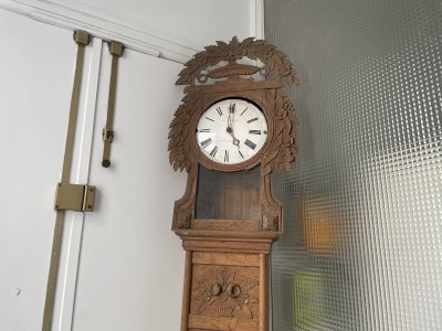 Horloge normande Plaisant aux Grandes Ventes