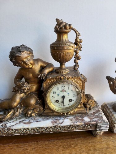 HORLOGE PENDULE ANGELOTS EN REGULE AVEC 2 CASSOLETTES N° 24