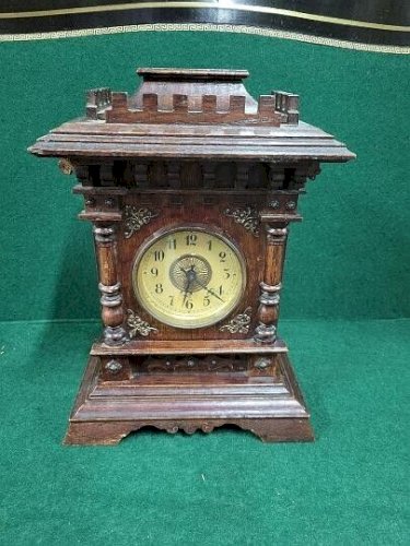 HORLOGE PENDULE EN BOIS BOITE A MUSIQUE