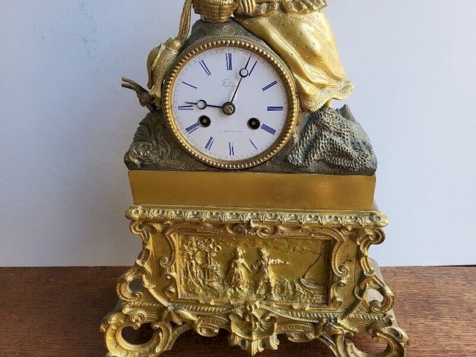 HORLOGE PENDULE EN BRONZE DORE MOUVEMENT A FIL DE FABREGE A MONTPELLIER N° 1