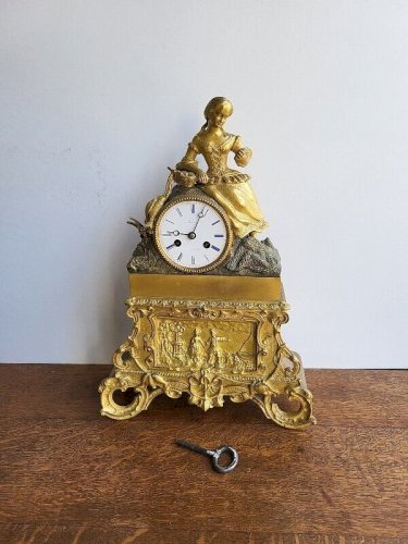 HORLOGE PENDULE EN BRONZE DORE MOUVEMENT A FIL DE FABREGE A MONTPELLIER N° 1