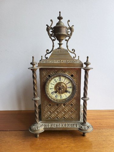 HORLOGE PENDULE EN BRONZE DU XIX ème SIECLE N° 10