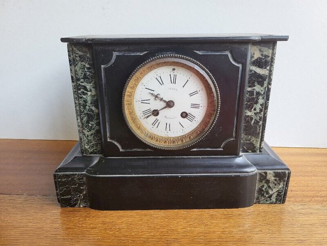 HORLOGE PENDULE EN MARBRE NOIR NAPOLEON II N° 15