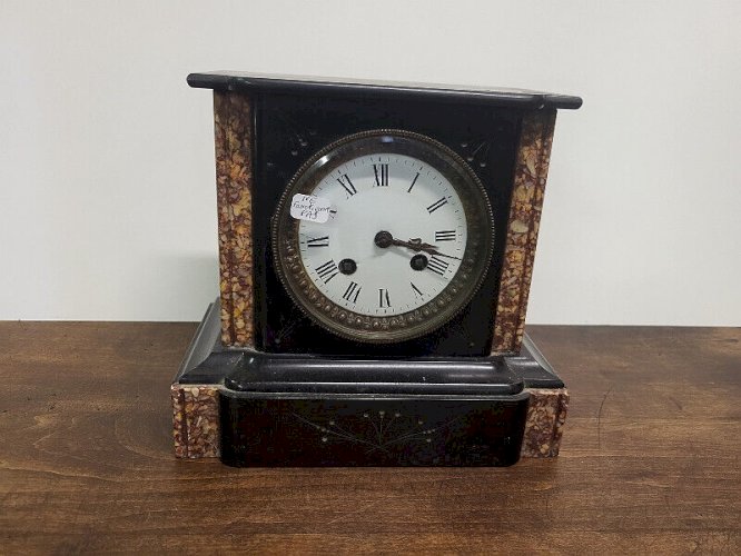 HORLOGE PENDULE EN MARBRE NOIR NAPOLEON II N° 20