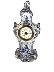 Horloge réveil Royal Bonn – Faïence décor Delft – Allemagne, XIXe/XXe