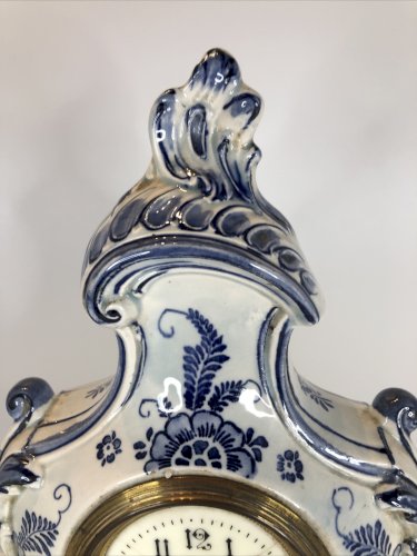 Horloge réveil Royal Bonn – Faïence décor Delft – Allemagne, XIXe/XXe