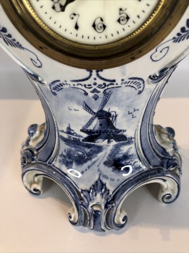 Horloge réveil Royal Bonn – Faïence décor Delft – Allemagne, XIXe/XXe