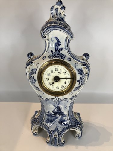 Horloge réveil Royal Bonn – Faïence décor Delft – Allemagne, XIXe/XXe