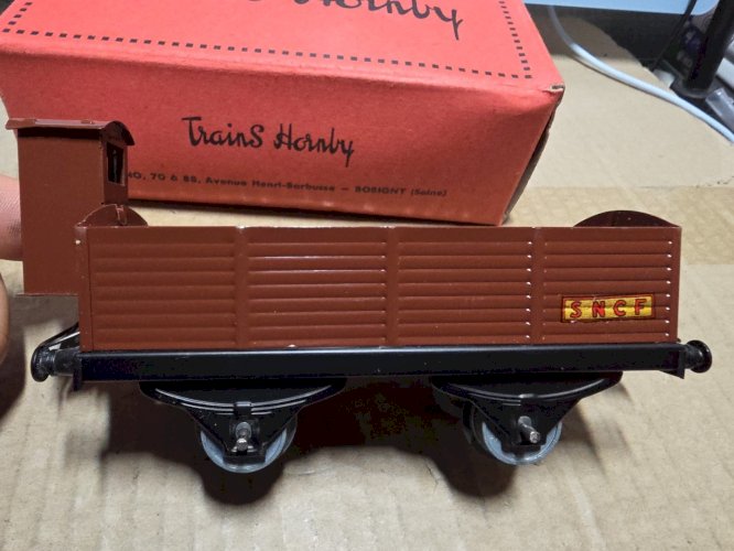 HORNBYWagon Tombereau SNCF Attelage Automatique boite échelle O Comme Neuf