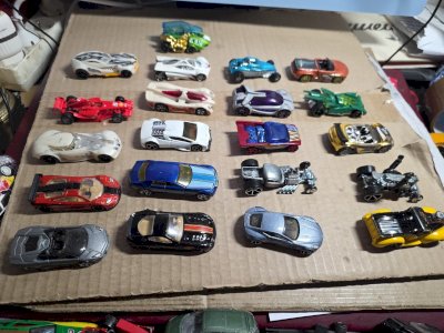 Hot Wheels Lot de 23  voitures