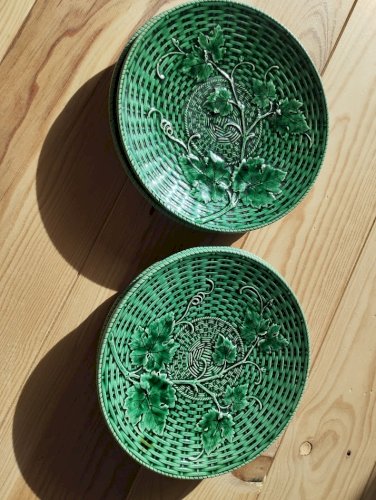 Ensemble d’assiettes à dessert Sarreguemines – Barbotine Art Nouveau, décor feuilles (7 pièces)