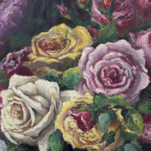 Huile sur toile bouquet de roses et drapé XXe par R. Roque cadre cérusé A5832